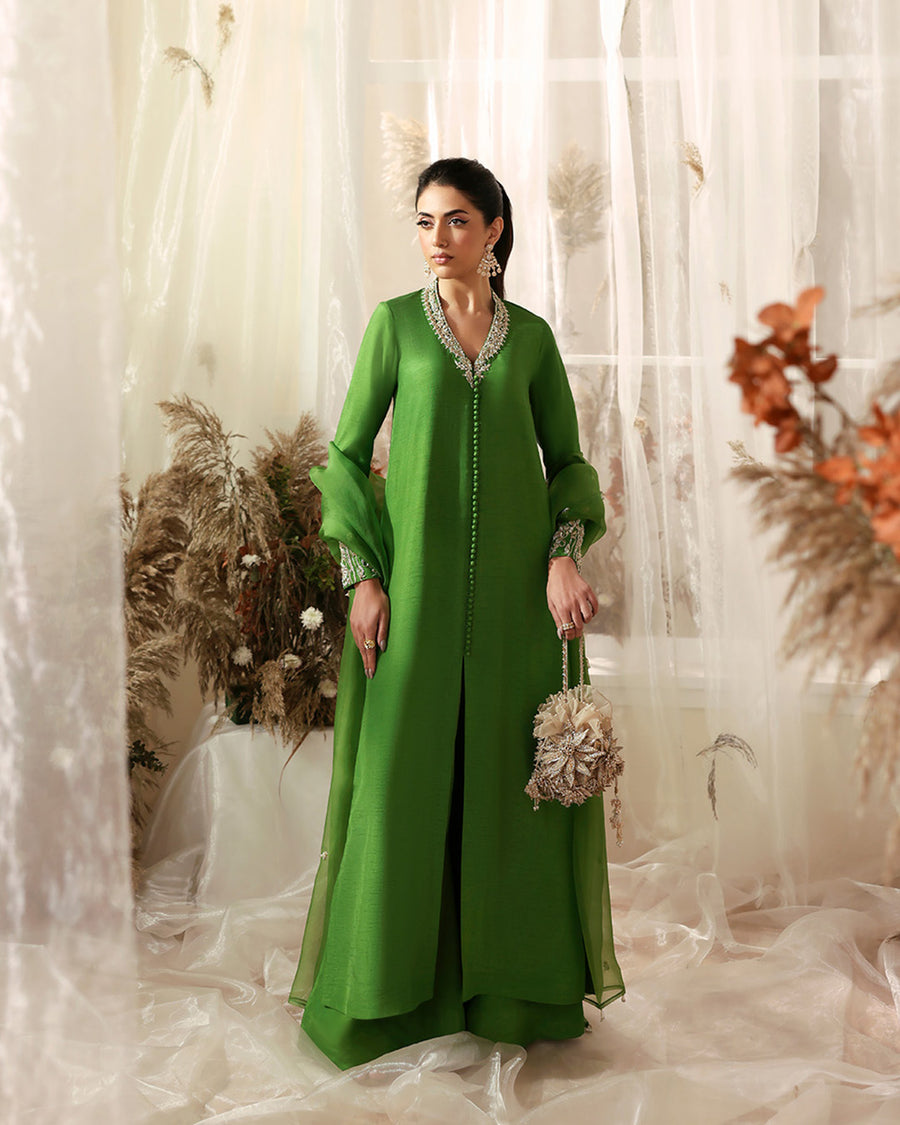 Emerald Veil Elegance