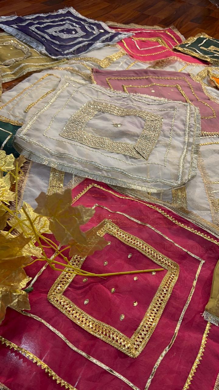 Amber Sheen Bari Bags