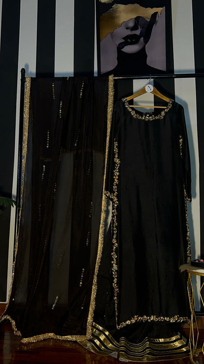 Black & Gold Royal Elegance