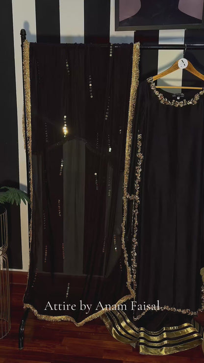 Black & Gold Royal Elegance